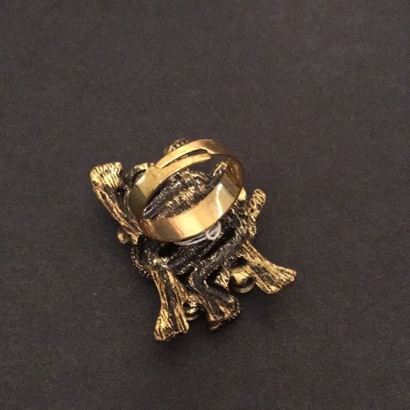 Unique Snake Ring - Picture 5 of 8